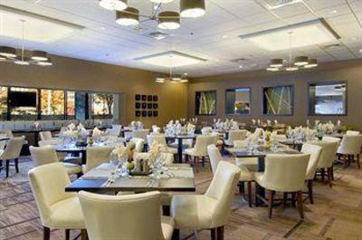 фото отеля Hilton St. Louis at the Ballpark