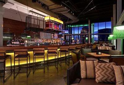 фото отеля Hilton St. Louis at the Ballpark