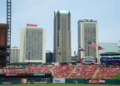 фото отеля Hilton St. Louis at the Ballpark