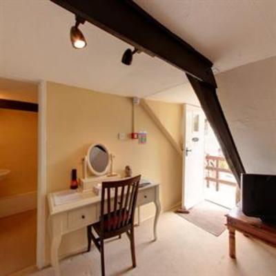 фото отеля Bearslake Inn