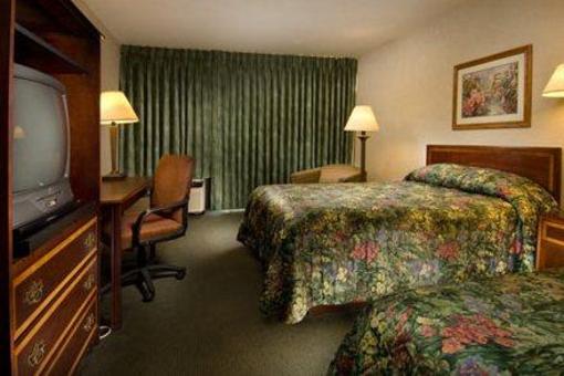 фото отеля Pear Tree Inn Cape Girardeau