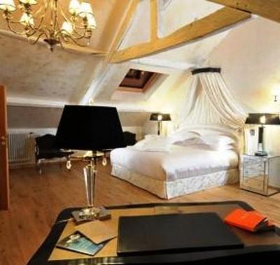 фото отеля Le Domaine Chateau Du Faucon