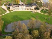 Le Domaine Chateau Du Faucon