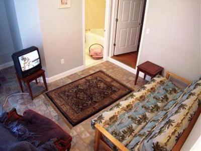 фото отеля Avon Manor Bed and Breakfast & Cottages