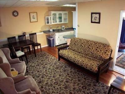 фото отеля Avon Manor Bed and Breakfast & Cottages