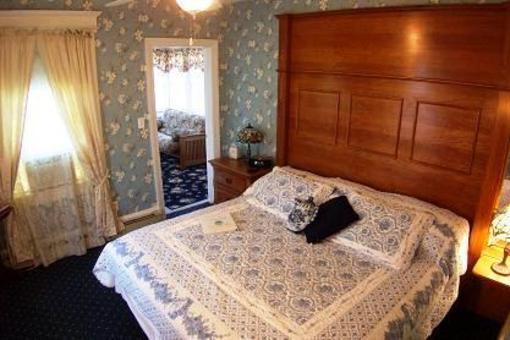 фото отеля Avon Manor Bed and Breakfast & Cottages