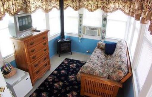 фото отеля Avon Manor Bed and Breakfast & Cottages