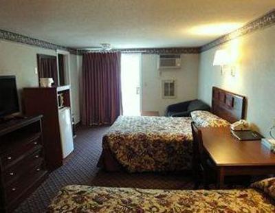 фото отеля Travel Inn Hyannis