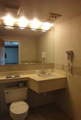 фото отеля Travel Inn Hyannis