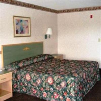 фото отеля Green Roof Inn & Suites