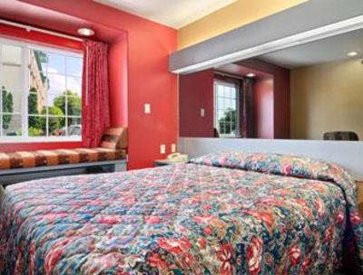 фото отеля Microtel Inn And Suites Clarksville