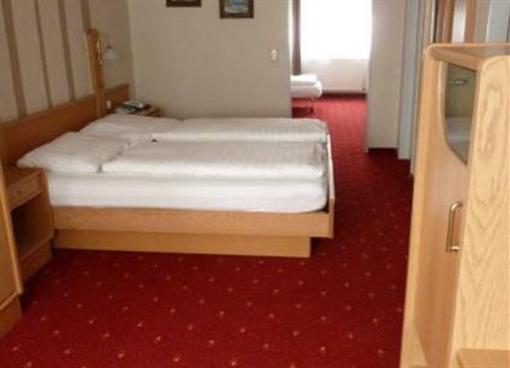 фото отеля Hotel Domino Hanau