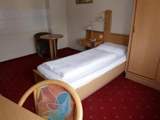 фото отеля Hotel Domino Hanau