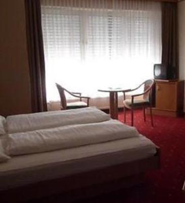 фото отеля Hotel Domino Hanau