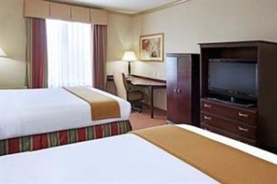 фото отеля Holiday Inn Express Hotel & Suites Wharton