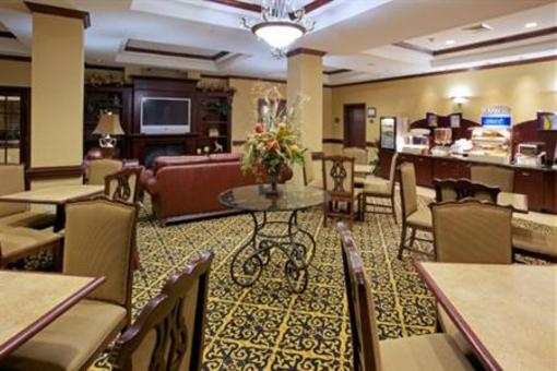 фото отеля Holiday Inn Express Hotel & Suites Wharton