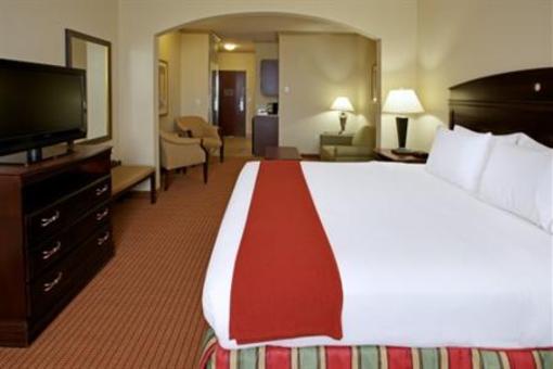 фото отеля Holiday Inn Express Hotel & Suites Wharton