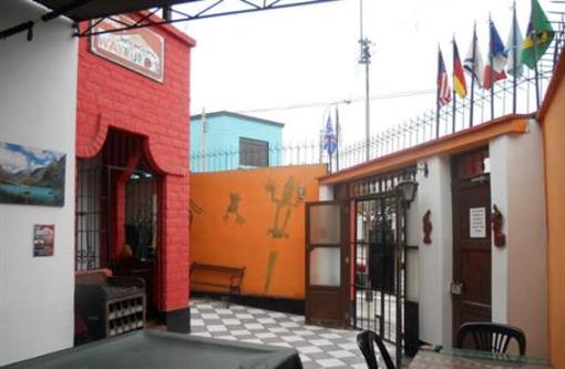 фото отеля Hostel Wayruros
