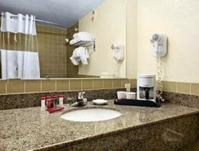 фото отеля Ramada Plaza Cal Expo