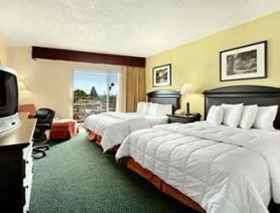 фото отеля Ramada Plaza Cal Expo