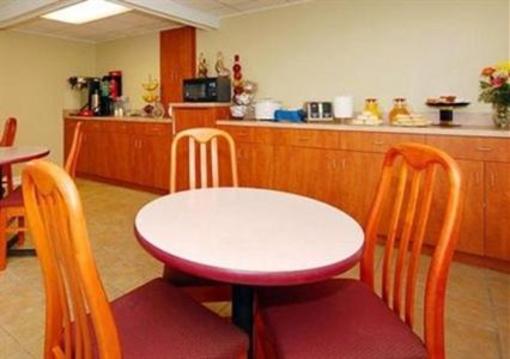 фото отеля Rodeway Inn Effingham