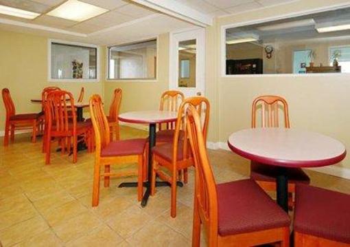 фото отеля Rodeway Inn Effingham