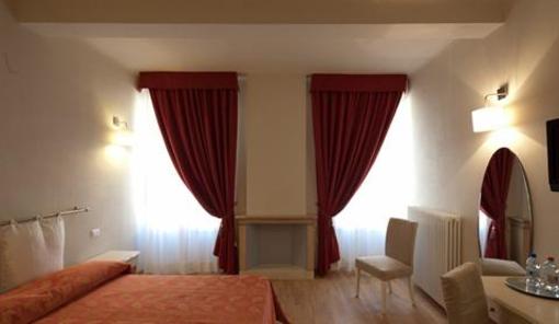 фото отеля Honey Rooms Ferrara