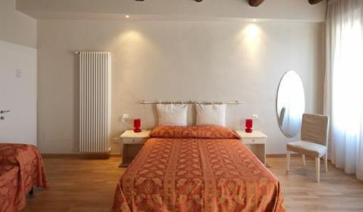 фото отеля Honey Rooms Ferrara