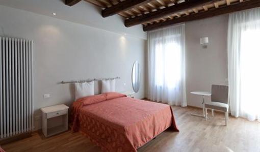 фото отеля Honey Rooms Ferrara