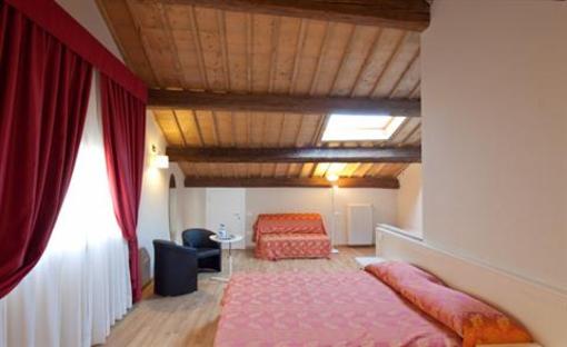 фото отеля Honey Rooms Ferrara