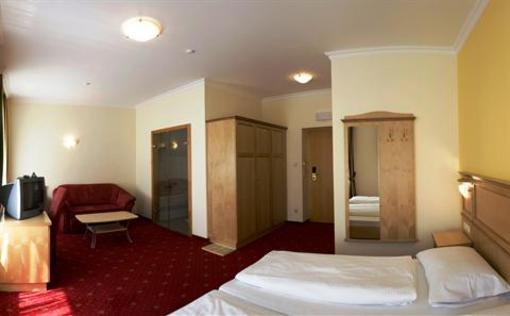 фото отеля Hotel Weisser Hirsch