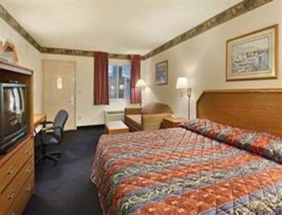 фото отеля Super 8 Motel Forest Hill