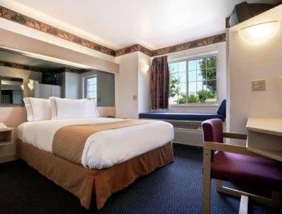 фото отеля Microtel Inn & Suites Appleton