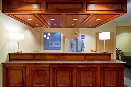 фото отеля Holiday Inn Express Braintree