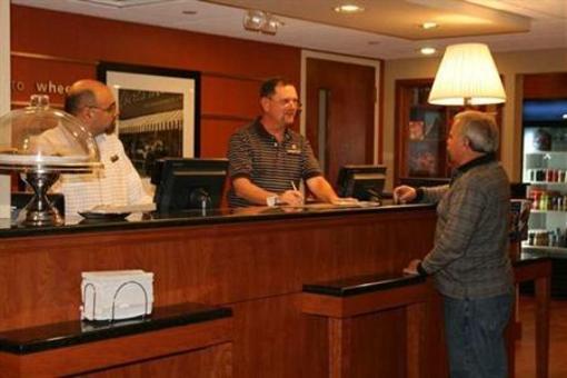 фото отеля Hampton Inn Wheeling