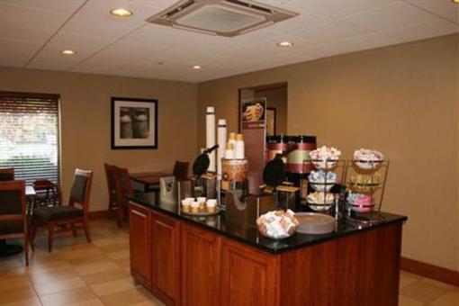 фото отеля Hampton Inn Wheeling