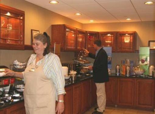 фото отеля Hampton Inn Wheeling
