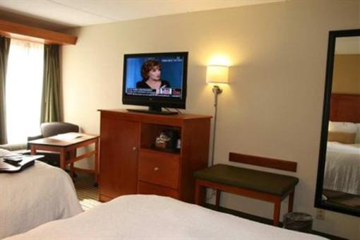 фото отеля Hampton Inn Wheeling