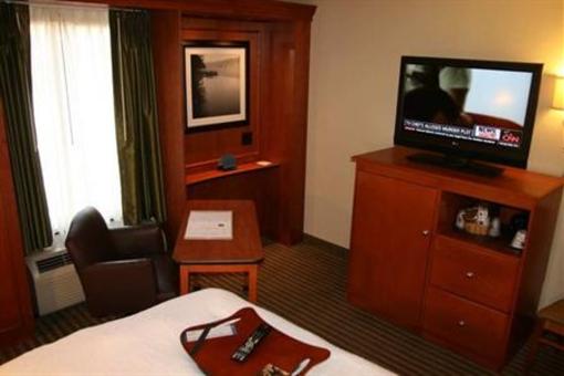 фото отеля Hampton Inn Wheeling