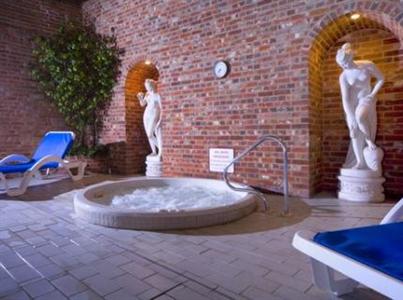 фото отеля Seckford Hall Hotel Woodbridge (England)