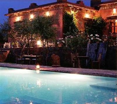 фото отеля Auberge Chez Momo II