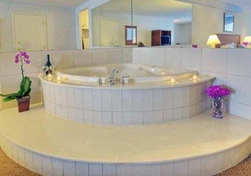 фото отеля Econo Lodge Orillia