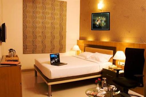 фото отеля Hotel Sandesh Kingston