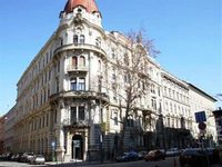 Alkotmany Street Apartment