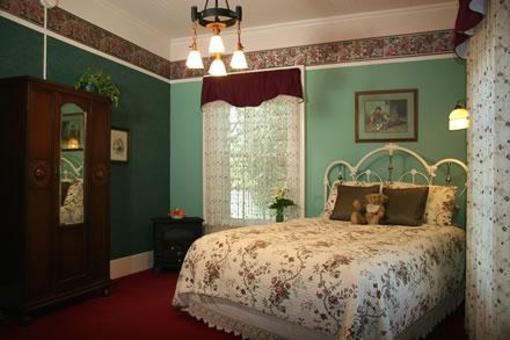 фото отеля Olallieberry Inn