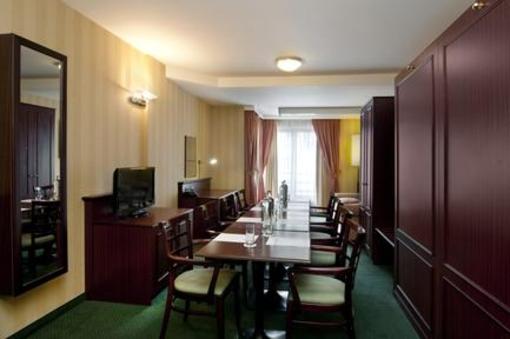 фото отеля Holiday Inn Brussels Schuman