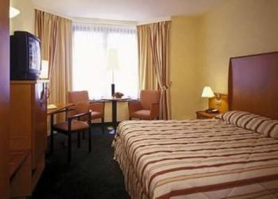 фото отеля Holiday Inn Brussels Schuman