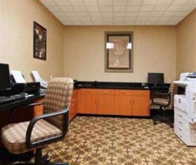 фото отеля Wingate Inn DFW North Irving