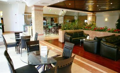фото отеля Hotel Intourist Palace