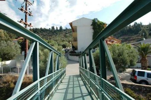 фото отеля Lagomandra Beach Hotel